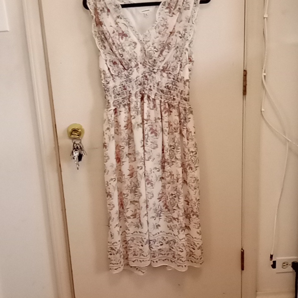 Vestido cuello V de gaza